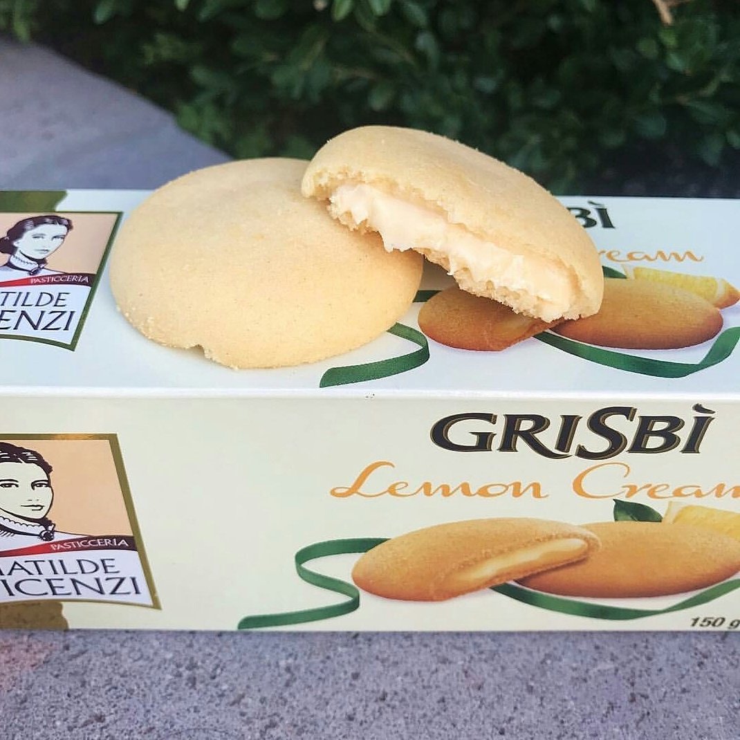 AuroraImporting's tweet photo. These Cookies are out of this π delicious! If you've had the opportunity to try them you know exactly what we're talking about π #lemonfilled #grisbi #cookies #biscuits #pastry #finepastry #biscotti #patisserie #lemon #italian #italy #incredible #delicious #food #foodie https://t.co/1wZo6v686r