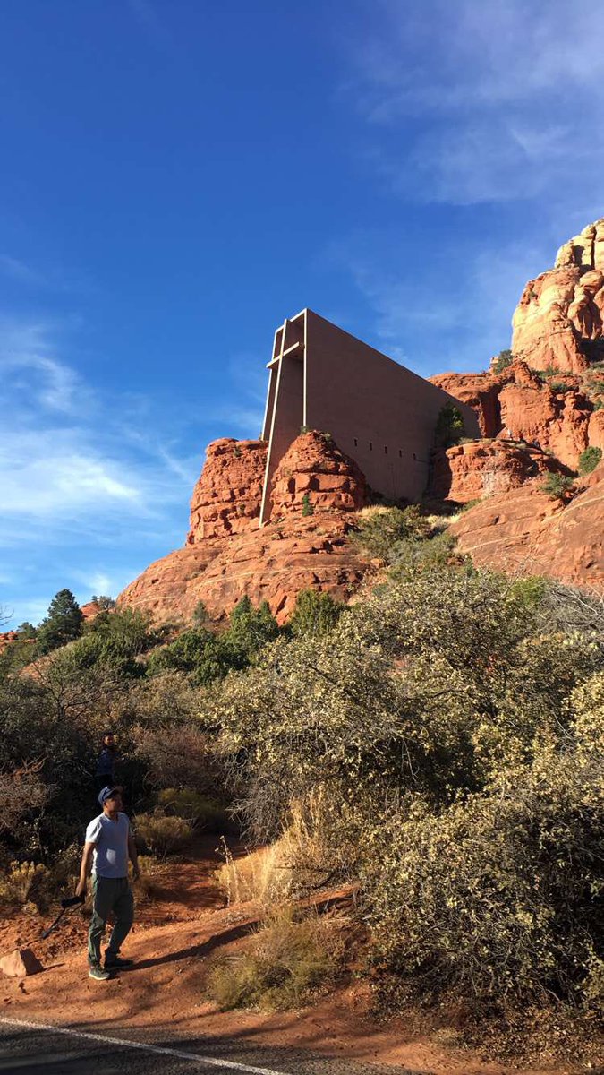 aaldakheelalla's tweet photo. مبنى Chapel of the Holy Cross في Sedona. من أشهر المعالم في المدينة ومن تصميم معماري المعماريين  Frank Lloyd Wright https://t.co/r1E0hhlqDe