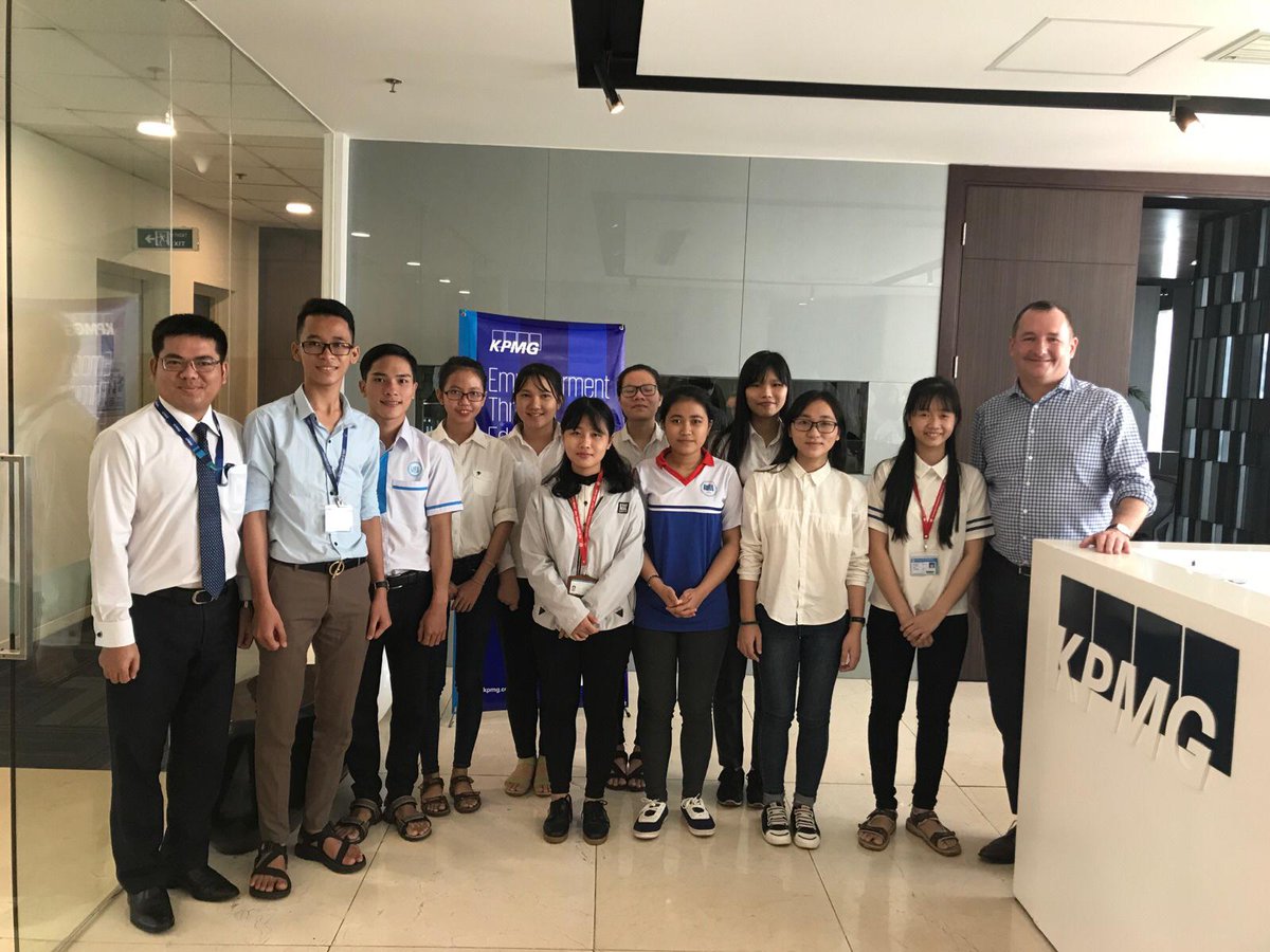 kpmghcmc's tweet photo. This morning we awarded scholarships to 10 students in #HCMC with the help of Sponsoring Association for Poor Patients #KPMGEmpowermentProject #educationiskey #corporatesocialresponsibility #KPMGVietnam https://t.co/j5CwEKu80O