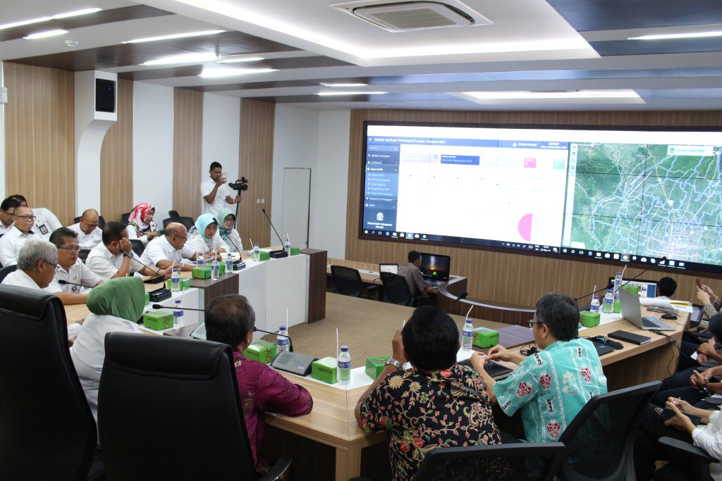 kabarsleman's tweet photo. Sleman telah terpilih untuk diverifikasi oleh Kemendagri bersama 10 kabupaten lain di Indonesia #sleman #IGA2017 https://t.co/mF0f7DiuSv