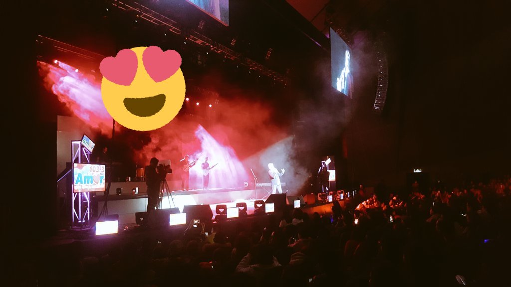 amor1033's tweet photo. Me va a extrañar al despertar... ¡Vamos a cantar! Disfruta a @montanertwiter 😊🎶🎤 #ConTodoAmor https://t.co/s9OXdmUHXk