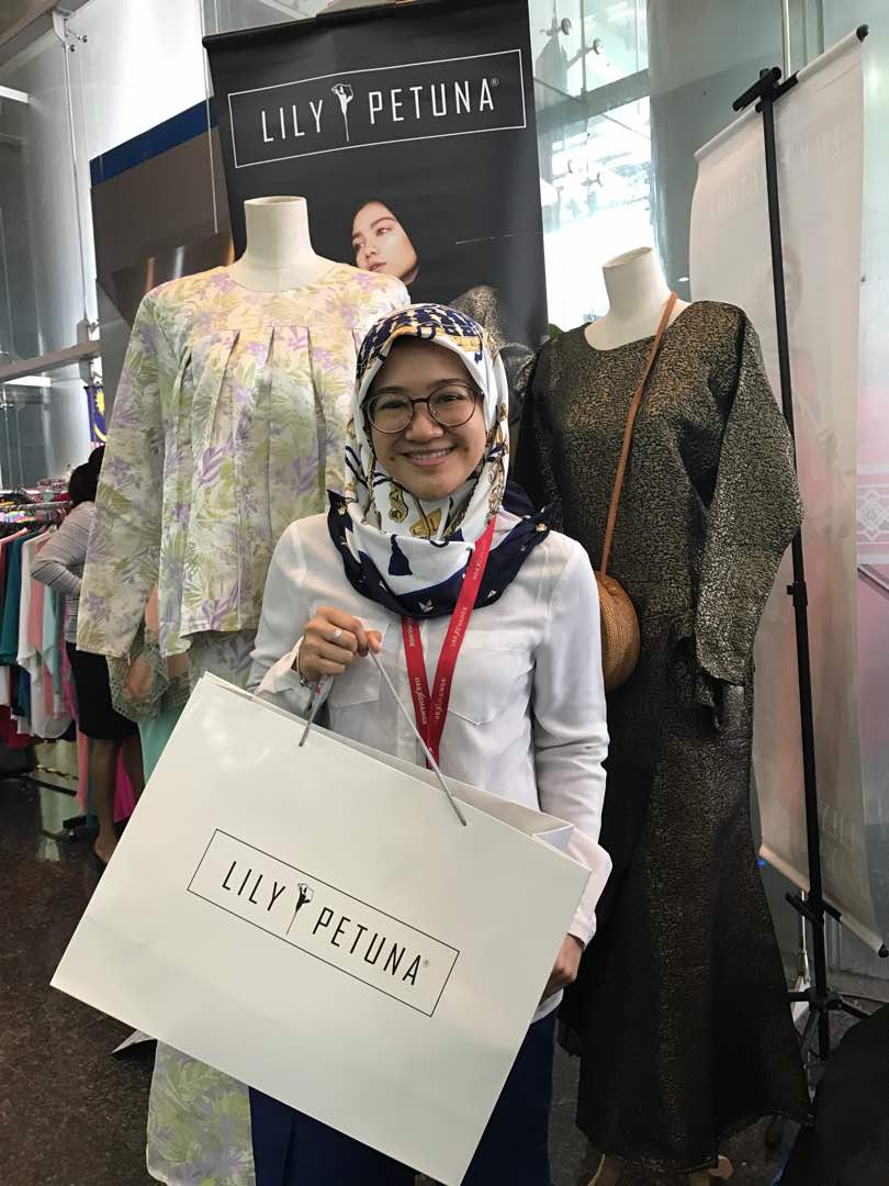 happy kakak semua ni dapat shopping #lilypetunaXbankrakyat #lilypetuna #saleloriterbalik