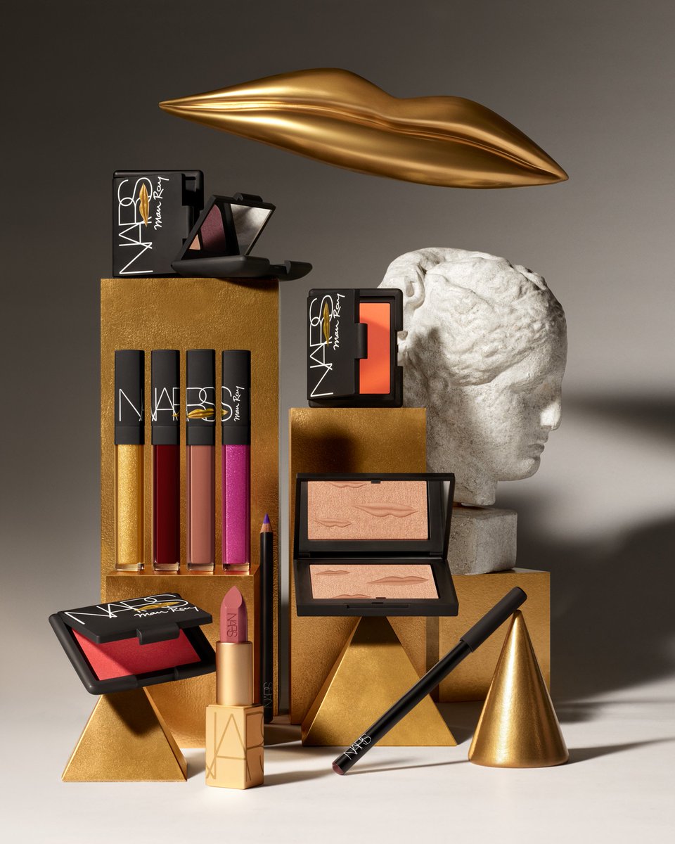 shopBiza's tweet photo. The NARs Holiday Collection is giving us all the 😍😍😍 https://t.co/Hlae4z72Nf