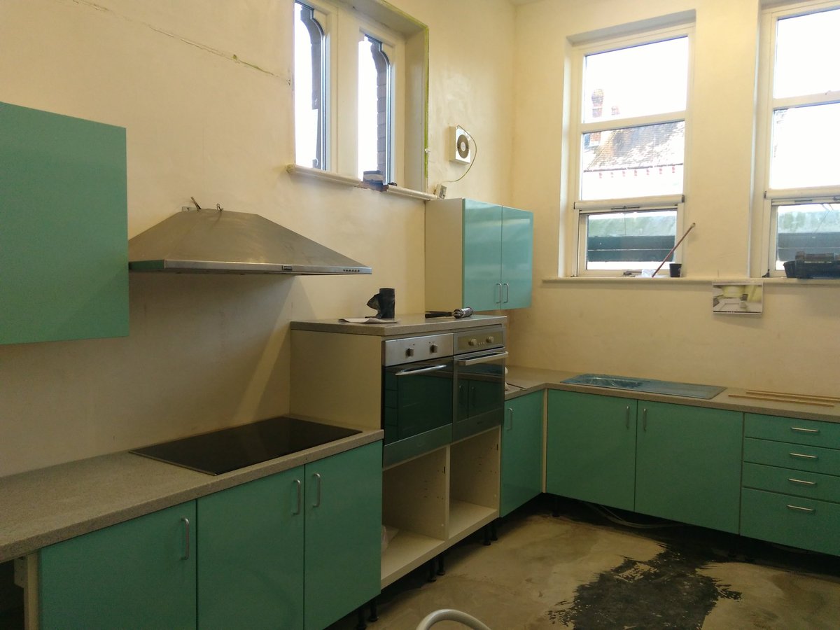 JohnLeach_7's tweet photo. Didn't get the chance to visit @botcherby_cc yesterday but what a difference, the kitchen is looking awesome #hardworkpaysoff #Cumbriafloodresilienceshow  @AdlerandAllan .@floodmary https://t.co/AeL75jjStK