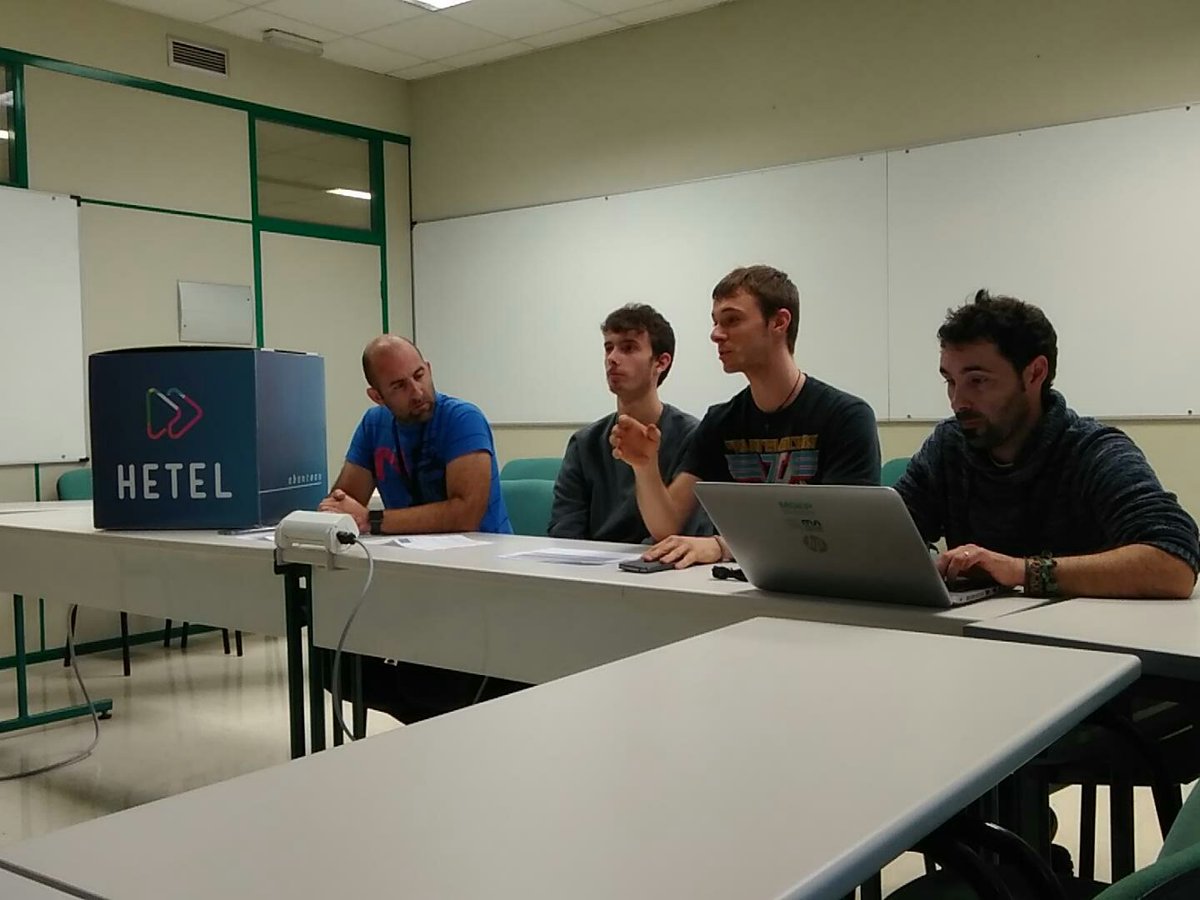 mondragonfp's tweet photo. Con nuestros invitados en el Hiruki Teknologikoa #abantean @San_Viator @Penascalkoop @mondragonfp @HETELFP @FPeuskadi https://t.co/7P7RGSrIVC