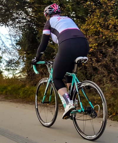 sashacycling's tweet photo. Special offer on our new leggings while stocks last, more news here:  https://t.co/yzZttbNg88 https://t.co/fkFx3In9JZ