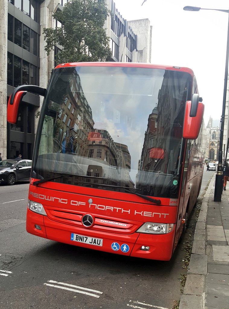 Justfayelouise's tweet photo. My wheels for the day 😍😁 #coachDriver #PcvLife #London #17plate #Tourismo https://t.co/7RplU8F2YF