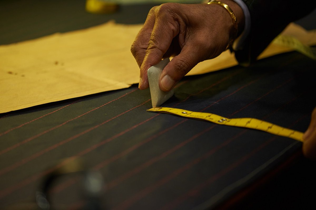 M_Sedwell's tweet photo. Do you dream of becoming a Master Tailor? 
Savile Row Academy courses starting next year are now detailed here on our website https://t.co/AuzBM1e8ck 
#learntailoring #savilerow #patterncutting https://t.co/eo1qdLkTIm