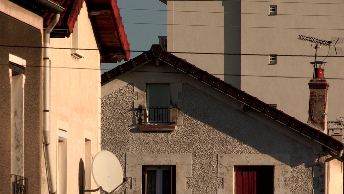 ZoneInterdite's tweet photo. En France, environ 3% des locataires ne payent pas leur loyer. #ZoneInterdite https://t.co/oSCeVB9uwz