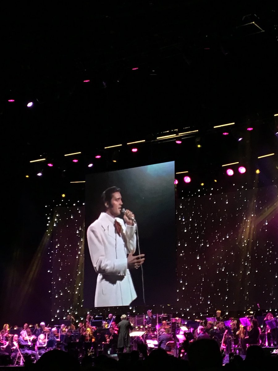 strengthtodream's tweet photo. Just wanted to say one more thank you @Cilla_Presley and @rpoonline for a fantastic show in Glasgow, thank you Priscilla for everything you do and I hope you enjoyed your night as much as us. Best wishes for the rest of the tour. ❤️ #Elvis2017 #ElvisOnScreen https://t.co/rNjvHJ8Vna