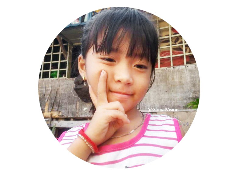 _GlobalVision's tweet image. #캄보디아 짱어라이 마을에 살고 있는 메이!
캄보디아 한 아이의 일일 #교육 비용은 150원이지만 그 돈이 없어 #학교 를 가지 못하고, 일터로 나갑니다
#글로벌비전 이 건립한 '새희망학교'에 다니고 있는 메이의 꿈을 지키고,
캄보디아 #아이들 의 손에 고철 대신 꿈을 담아주세요.
#금요일 #Cambodia