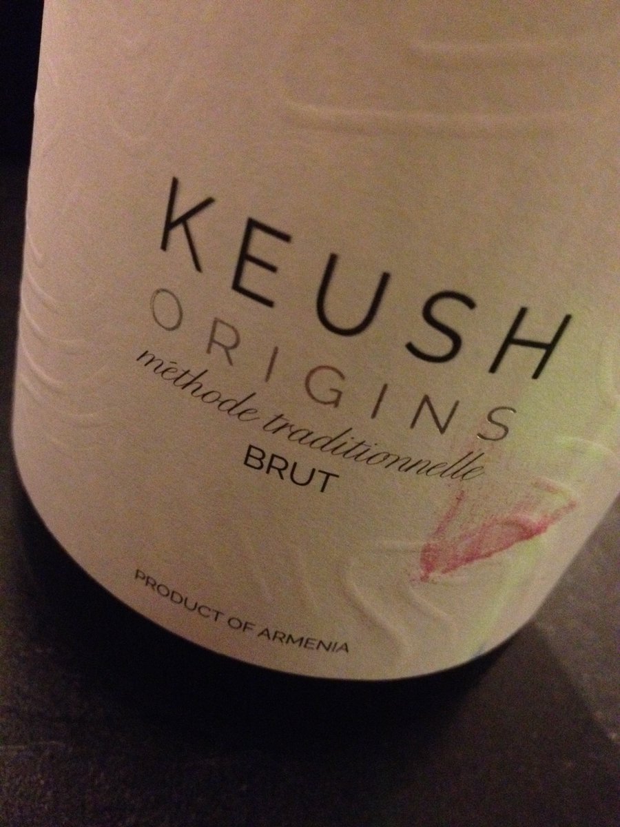 [BULLES] Encore et toujours en quête de Bulles du Monde, nous poursuivons nos dégustations #vinsdumonde #bullesdefetes 🇦🇲