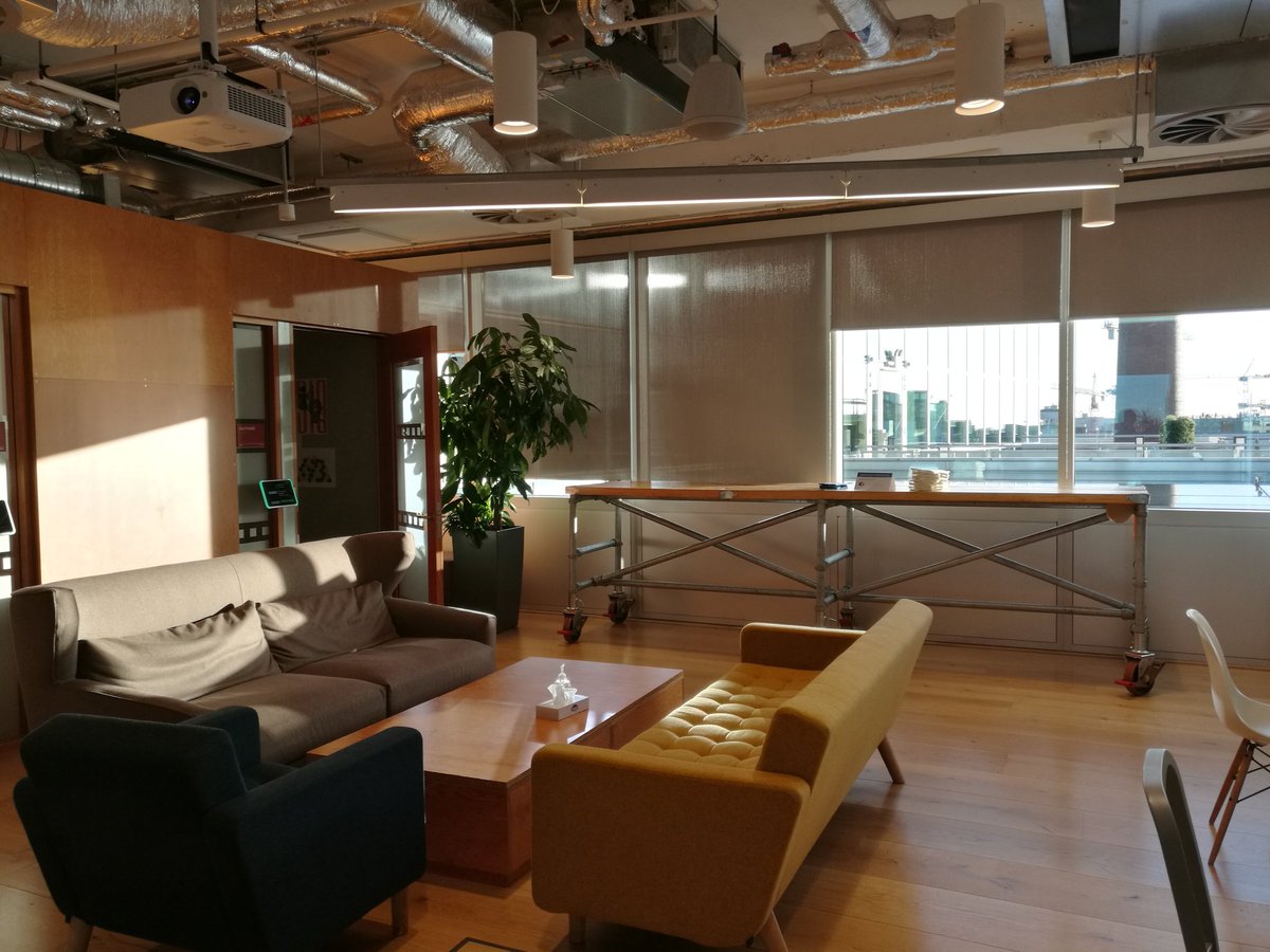 FranceIrelandCh's tweet photo. Last day of a tremendous 3-day #seminar along with @EDHEC_BSchool. @facebook is welcoming us this morning and will talk about #NewTechnology. A perfect way to conclude all these insightful moments. #FICCevent #FICCservices https://t.co/0IEiLFTVUU