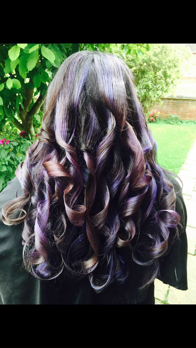 Hair_BySharrell's tweet photo. C R E A T I V E C O L O U R W O R K

#hairbysharrell #creativecolourwork #colourplacement #hairdresser #colourtechnician #hairstylist #strikingstrands #longhair #curls #lovehair #lovecolour #cutting #colouring https://t.co/R26sURUfre