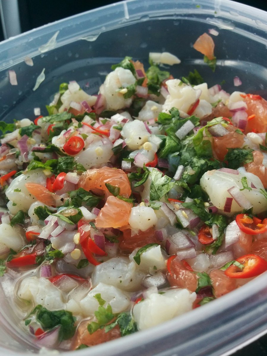 Burn your mouth scallop ceviche!
#seafood from <a href="/thesweetpotato/">The Sweet Potato</a> #canada #foodporn
#grapefruit #redonion #cilantro #redchili #lime