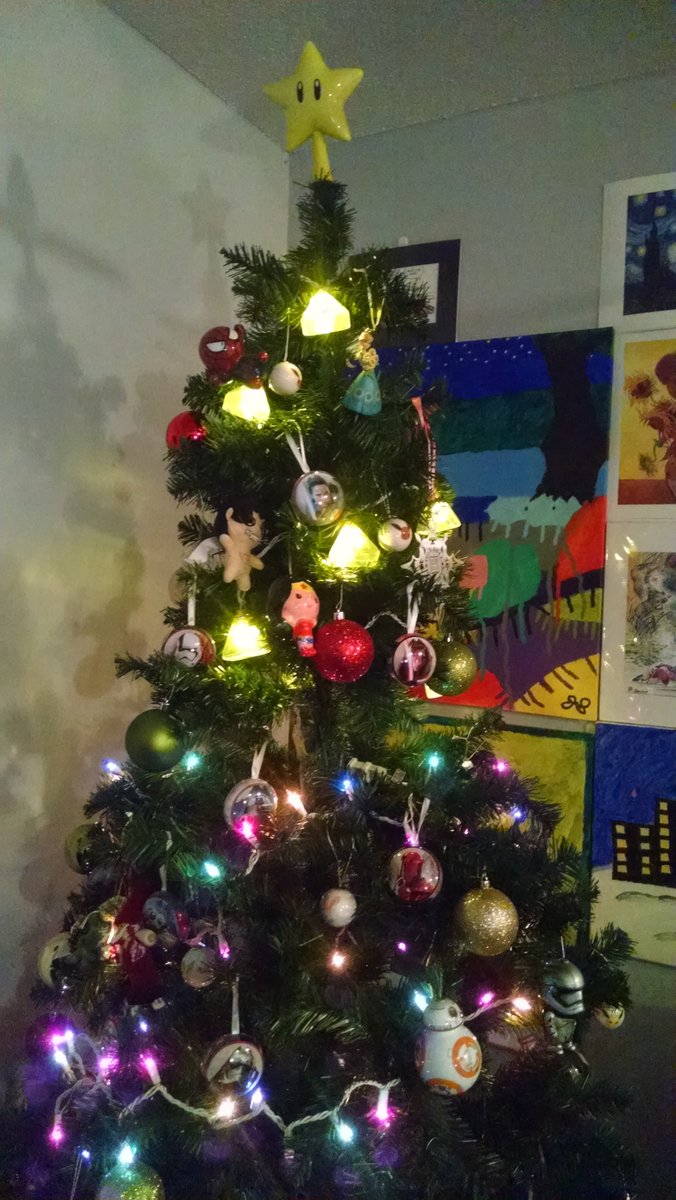 bo_flaherty's tweet photo. Put up the #christmastree tonight! What do you think? #starwars #nintendo #geekstuff https://t.co/QL7uBBhSk7