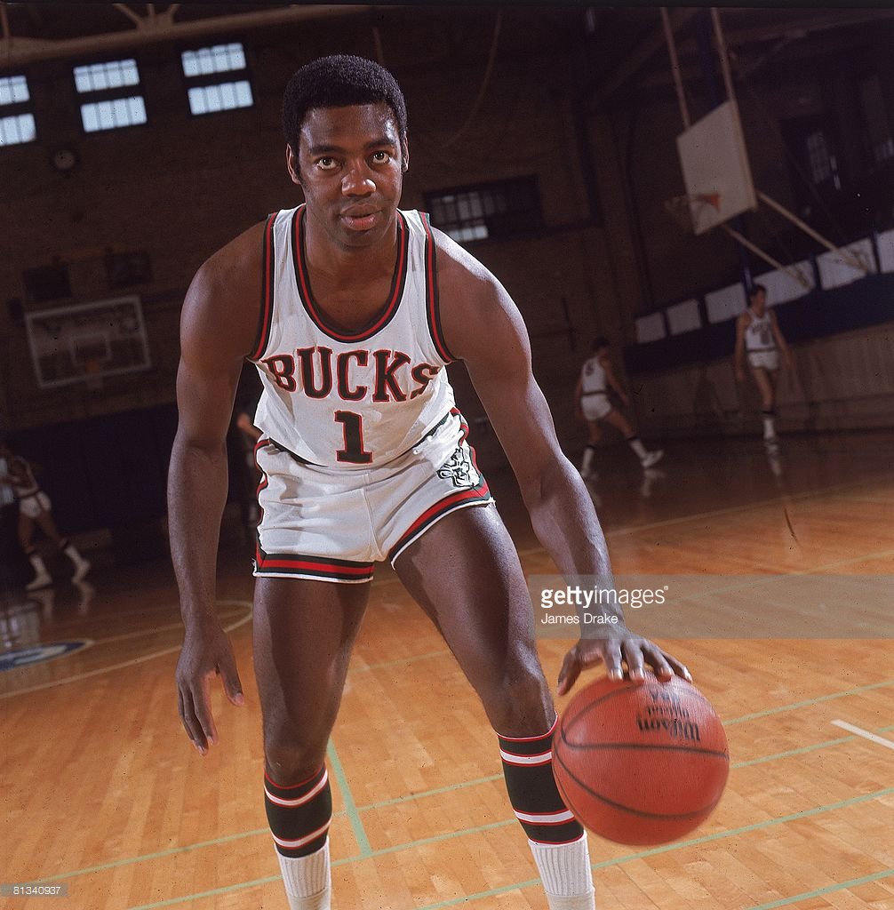 Happy Birthday to Oscar Robertson, who turns 79 today! 