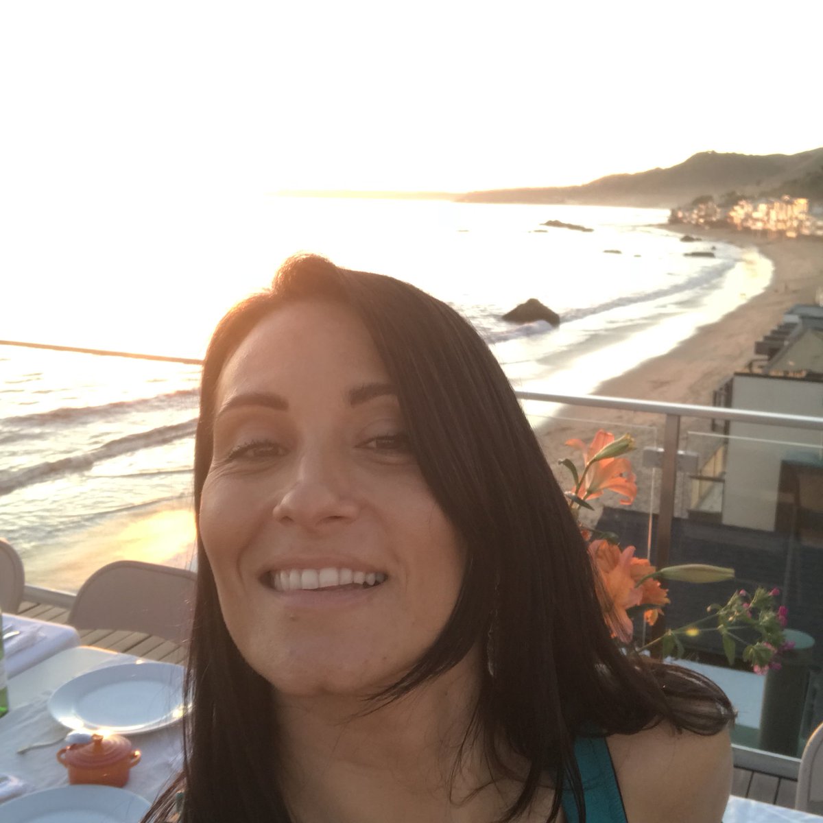 AlessiaBonacci's tweet photo. Hope you all had a beautiful Thanksgiving!!! Am feeling  very thankful for everything and everyone in my life! #HappyThankgiving #Thankful #Lovinglife https://t.co/072Aab2XBe