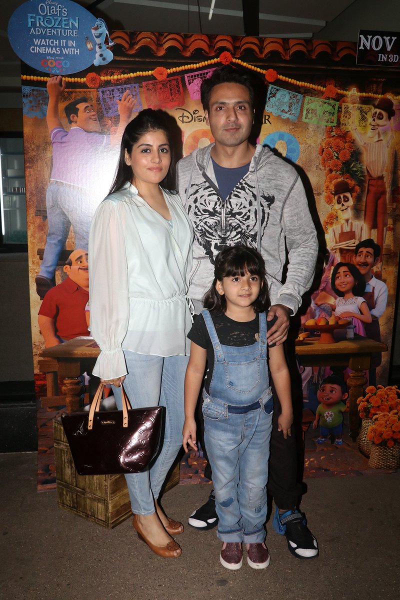Koimoi's tweet photo. PHOTOS! #FatimaSanaShaikh, @ManishPaul03, #IqbalKhan and more seen enjoying #COCO screening with friends and family! https://t.co/e2i5cEiZKk