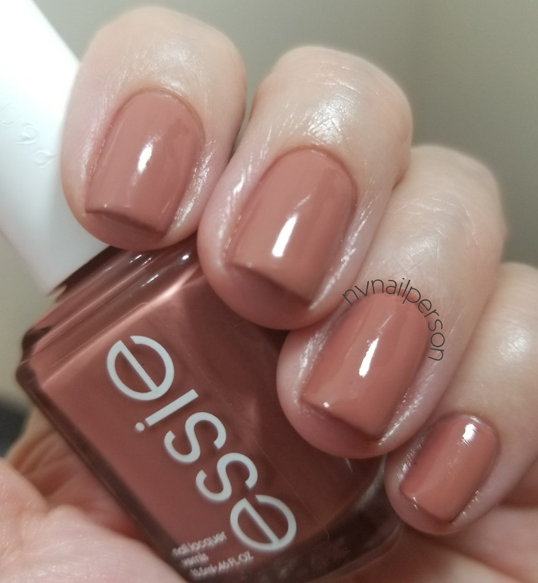 nvnailperson's tweet photo. #notd #nailpolish #Essie #Suit&Tied #Winter2017Collection #EssieLove @essie https://t.co/fwQTJ0RzdP