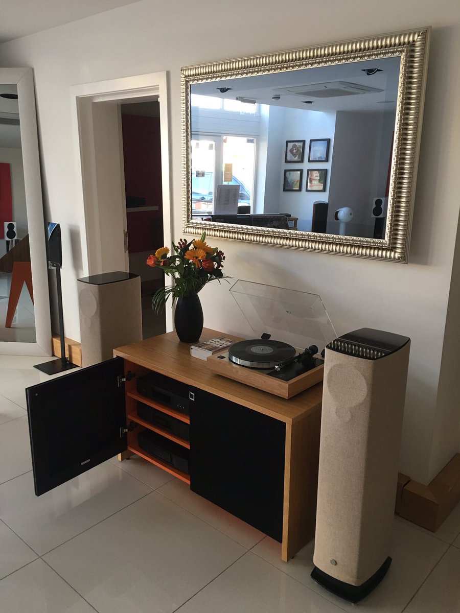 stoneaudio's tweet photo. Purchase any mirror TV from us on #BlackFriday and we will install it for you FREE of charge. Terms apply. Give us a call, or pop in to see the UKs largest selection of #MirrorTVs. #BlackFridayDeals #BlackFriday2017 https://t.co/RIQ6u5TBzC