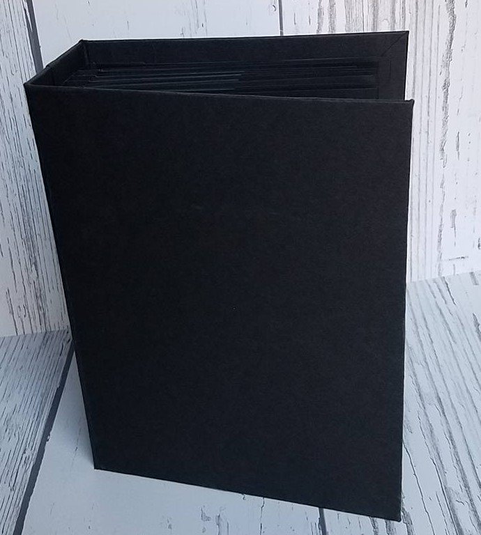 CapturedonPaper's tweet photo. One day only!!! Black Friday sale!! 10% off Patricia Mae' Blank Albums!! Don't miss out on this great deal!! Albums - Mr. Grant, Mr. Benjamin &amp; All Picture Perfect Blank Books!! #BlackFriday2017 #deals #albums Shop now: https://t.co/BrSDgDeyi1 https://t.co/Sh9lXLaapH