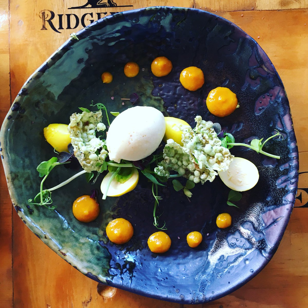 dannyvh's tweet photo. Possibly the best lunch/winepairing experience we ever had @creationwines #creationnation #heavenonearth #5starexperience #vegan #fairprice https://t.co/1bjgamiuf7
