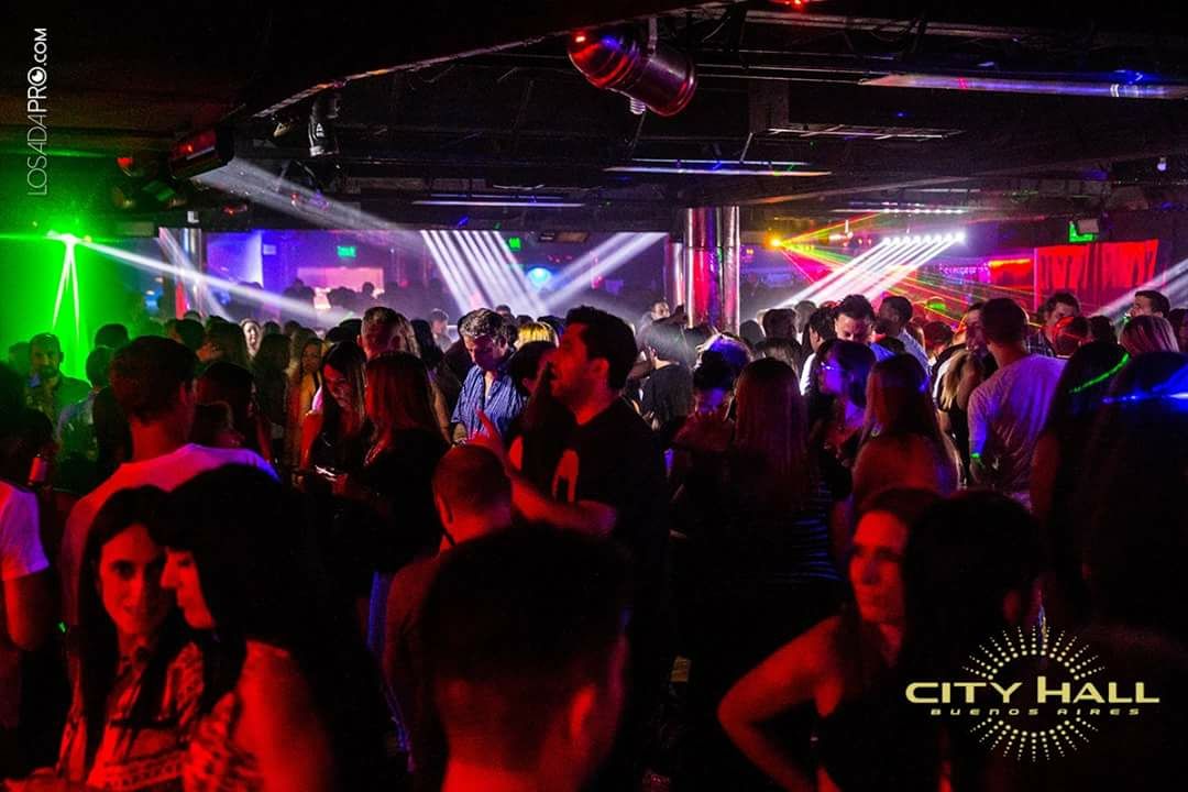 MLeventos10's tweet photo. #VolvioCityHall y volvió con todo!!! la fiesta con música de los 80 90 &amp; 2000 que esta dando de que hablar !!!
Listas free y mesas VIP https://t.co/90choIoiKt
