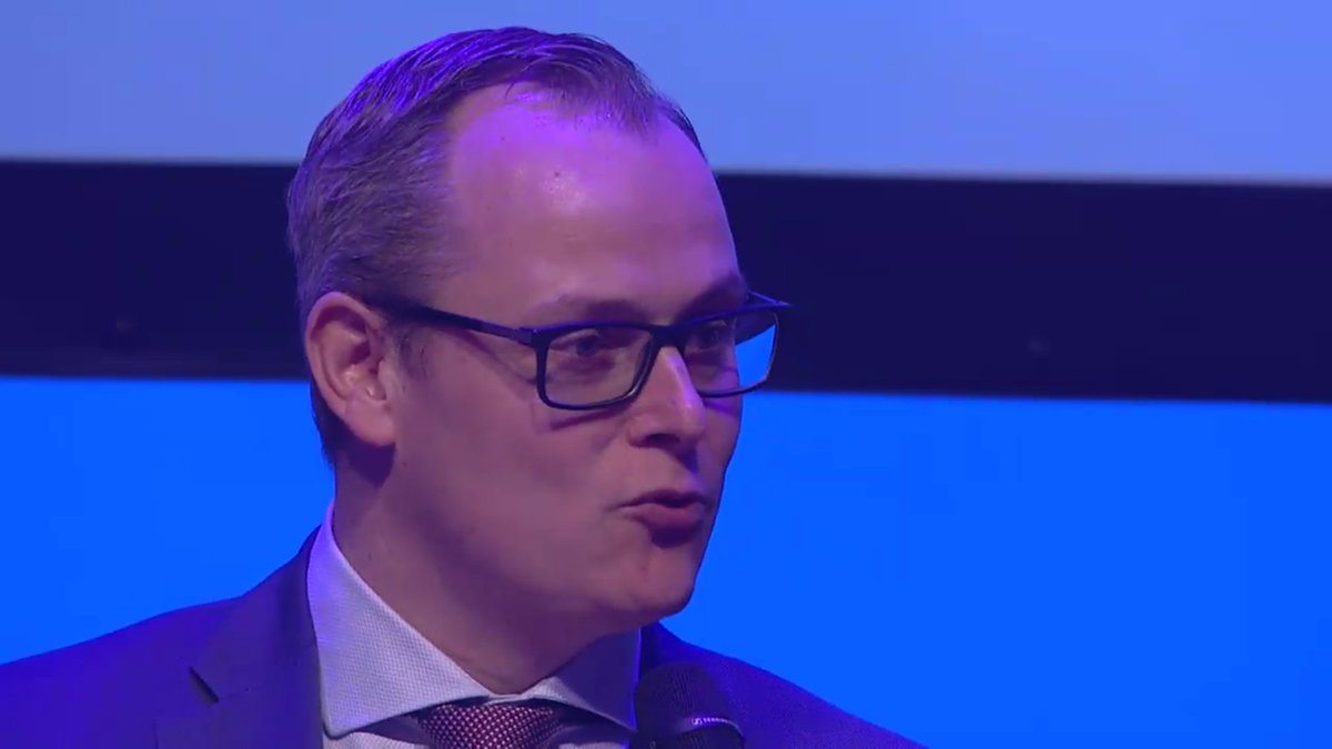 HibinOpleiding's tweet photo. Gefeliciteerd @pontmeyer_rdam met de finaleplaats en top 3 ranking in de verkiezing beste leerbedrijf in het #mbo!
#bouwmaterialen #Pontmeyer
https://t.co/0ZDOCiltGz https://t.co/gGBynQjfws