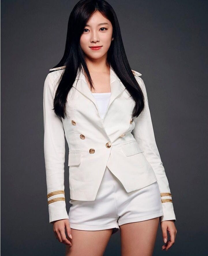 RGP_KR_official's tweet photo. 리얼걸프로젝트 수지의 활약!! 더유닛의 수지가 유닛 ‘화이트 조’로 오늘 뮤직뱅크에 출연합니다~ 오후 5시 KBS2채널에 모두 채널고정하세요~ 수지 파이팅!! #뮤직뱅크 #수지 #리얼걸프로젝트 #RGP https://t.co/w0sq9iNI02