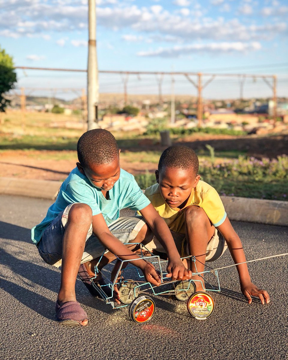 andilebhala's tweet photo. #iPhone8Plus Dreams
#BackToKasi
#10YearsOfiPhone https://t.co/S0pmQhXiaW