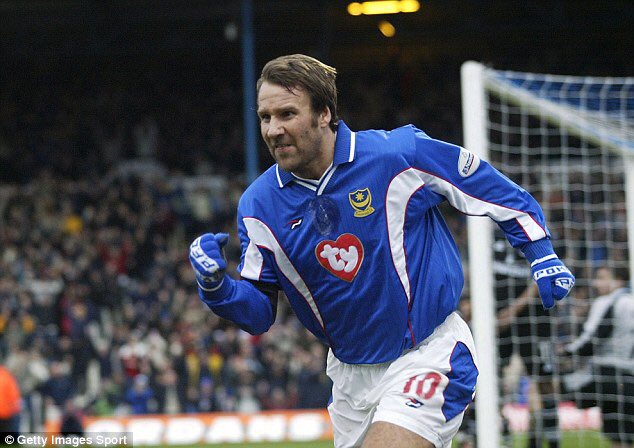 🎙The <a href="/DaveMagicSponge/">The Magic Sponge</a> with <a href="/PaulMerse/">Paul Merson</a> on Barbados, paying Kev the Kitman £10k, <a href="/LinvoyPrimusPro/">Linvoy Primus</a> 'nicest man in football' &amp; more #Pompey talk: apple.co/2BjX49h #PompeyHistory