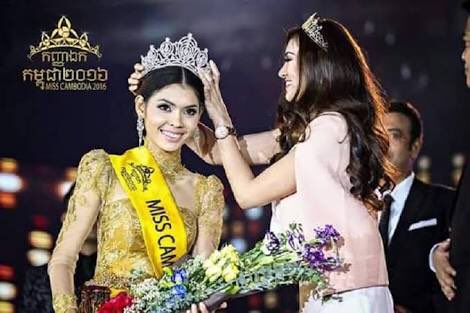 lola30306822's tweet photo. #MissUniverse #Cambodia loving her strength ❤️🇰🇭❤️ https://t.co/nr4SJbDzFZ