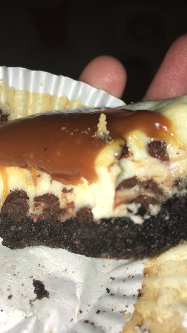 JewGotThemCakes's tweet photo. JewGotThemCakes thanksgiving deserts 🤤 https://t.co/qmJidWpXmw