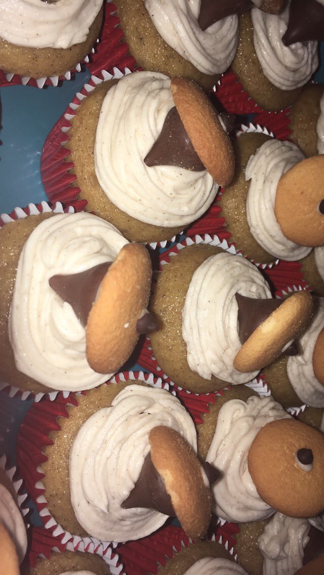 JewGotThemCakes's tweet photo. JewGotThemCakes thanksgiving deserts 🤤 https://t.co/qmJidWpXmw