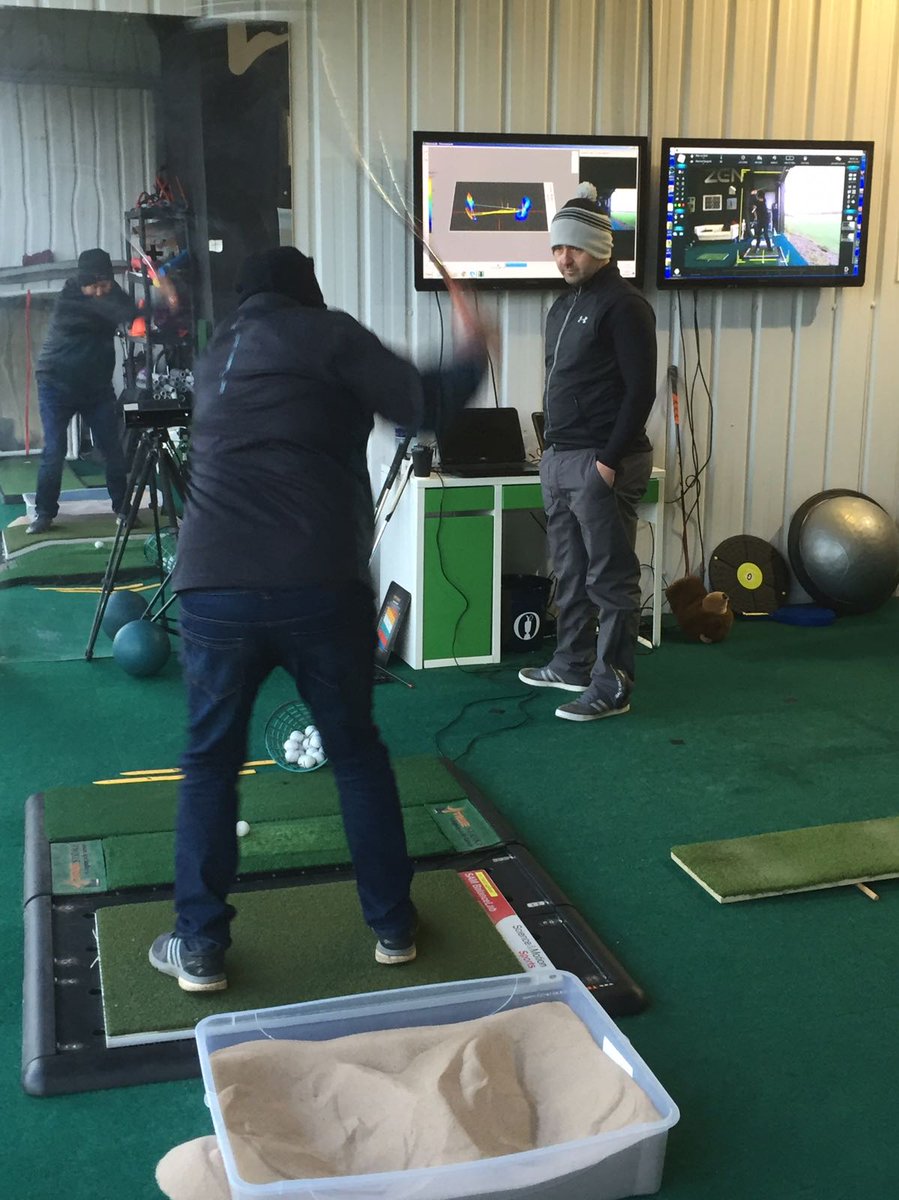 GRF_Golf's tweet image. A great afternoon with @wozthegolfpro1 sharing ideas, philosophies and optimising postural and golf swing biomechanics. #SAMbalancelab #Swinguru #ZenGolf #intuitivelearning