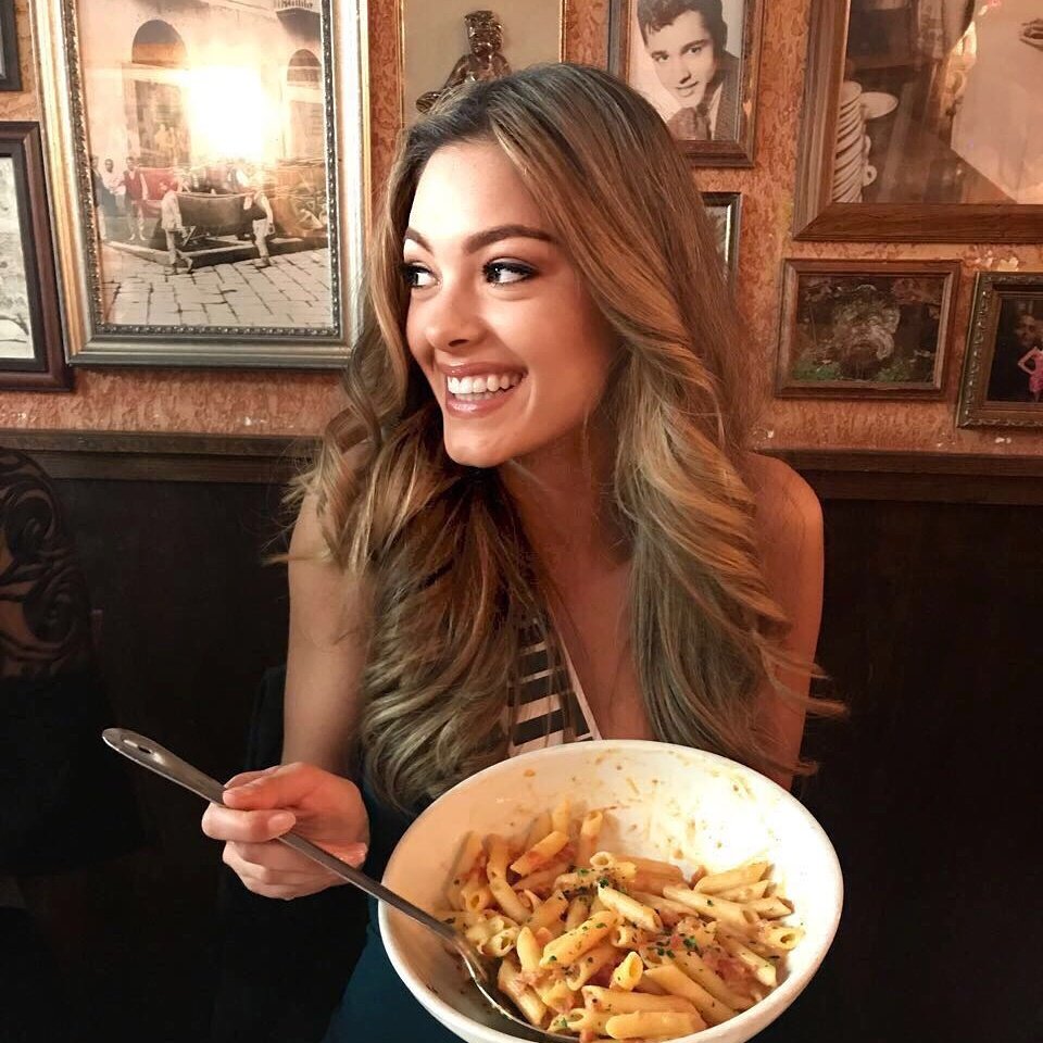 Official_MissSA's tweet image. We make this face too when we're around carbs. 😍 

Have you voted for @DemiLeighNP yet? You have the power to help bring the @MissUniverse crown home. All you have to do is RT. 

#MissUniverse #SouthAfrica