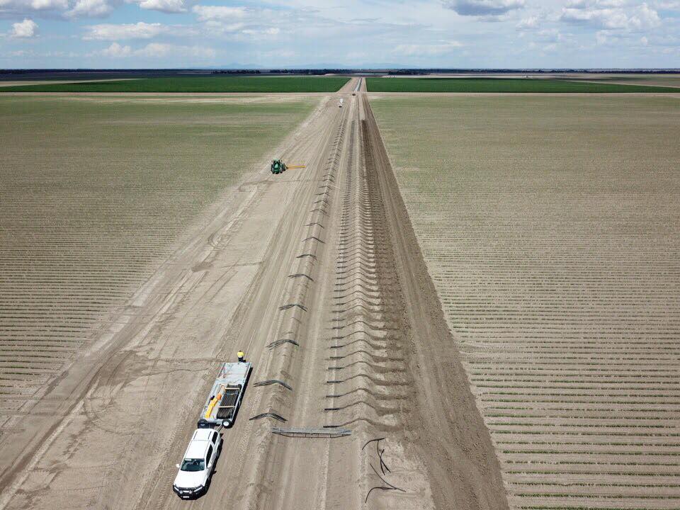smartsyphon's tweet photo. Installation of Smart Syphon's at Finley Farms has commenced. #smartsyphon #waterirrigation #findleyfarms https://t.co/tHQLEctoLn