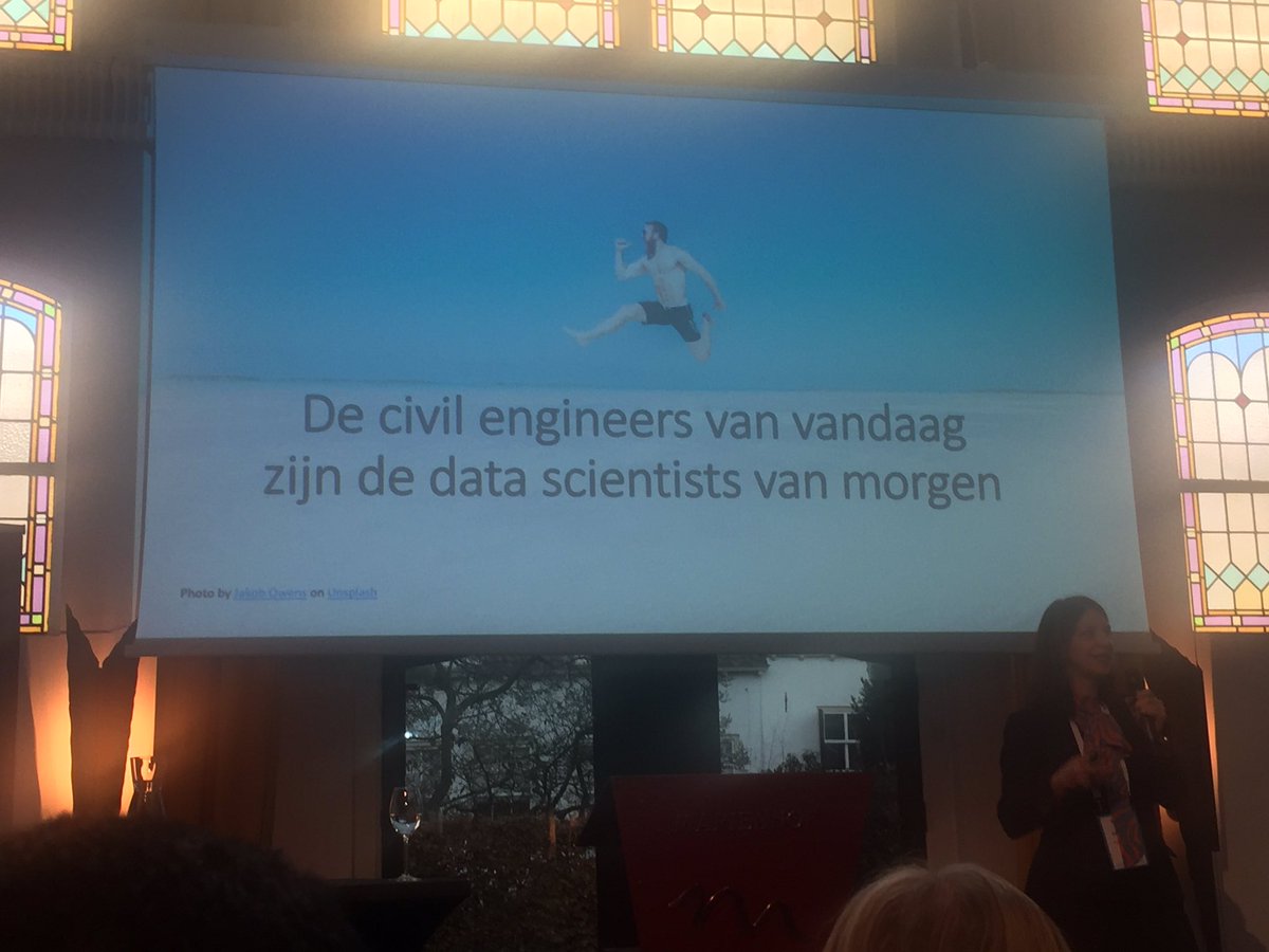 waterbeheer's tweet photo. @daisyrood van @RHDHV_NL op congres #KNW over de digitale transitie in de waterwereld. https://t.co/BpqvoyXwel