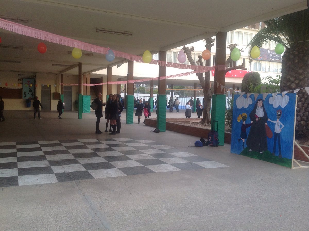 mSLGaa's tweet photo. Todo preparado para la gran fiesta HHDC 🎉🎈 @Sagradafamiliah https://t.co/Bnc9vQVIM7