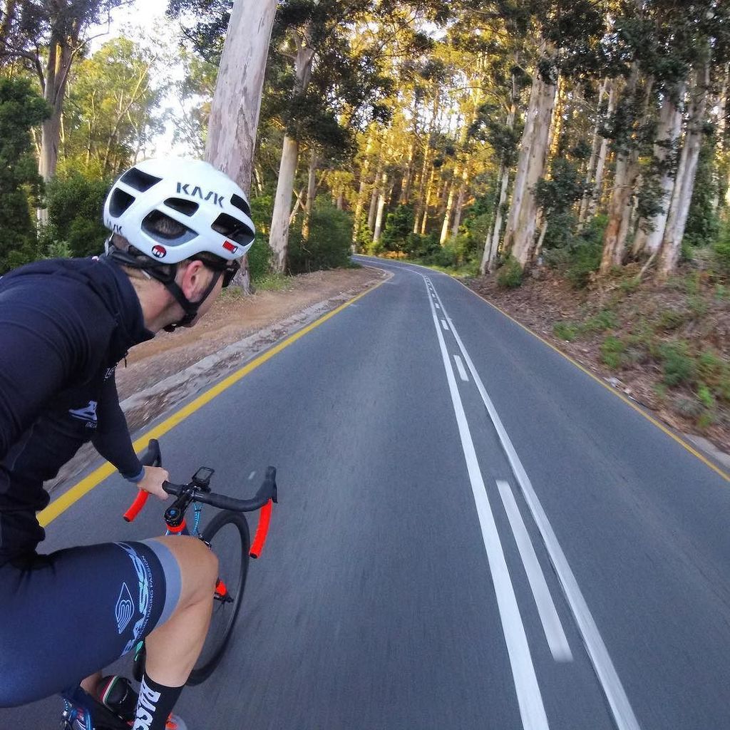 wearebikemob's tweet photo. Favorite roads, we all have them. Where is yours?
#RoadikeThese #WhereIride #MorningRoll #bassobikes #RideikeThis #earnYourSunrise #DiamanteSV #MatchyMatchy #SpeedSelfie https://t.co/iyFVe6VOy9 https://t.co/rjOCVbcILp