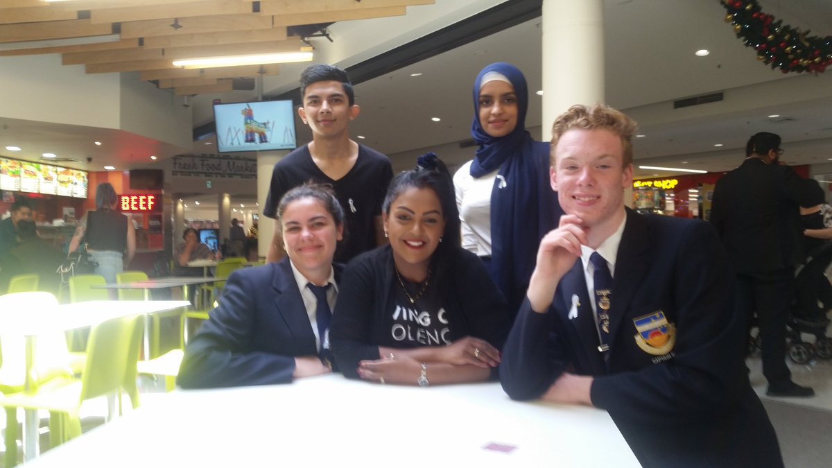 kameelrattan's tweet photo. Our Senior leadership Ss.. being wonderful role models for the greater community whilst supporting White Ribbon Day #SRC #Teamwork #GoteamSarah @WhiteRibbonAust @SarahRedfernHS https://t.co/ZKPTawzhDx