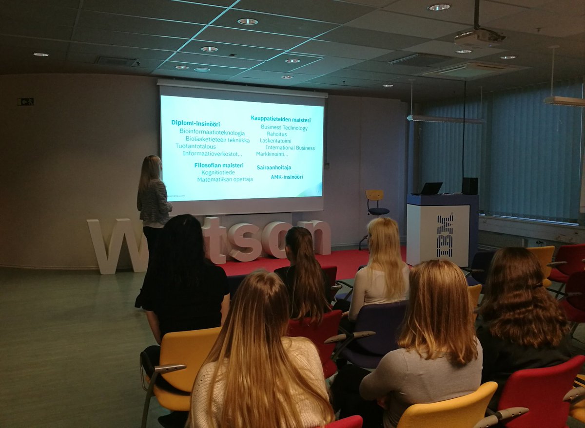 EilolaMaria's tweet photo. Kysy itseltäsi: Mitä olisi tosi siistiä osata seuraavaksi? @MiiaMartikainen @TuusulanLukio @ibmfinland @TechFinland https://t.co/kROwWUYm2H