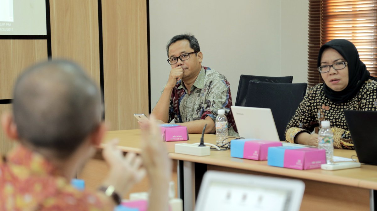 riset_ugm's tweet photo. The heads of all BPP UGM divisions gather to lay the groundwork for future publications, such as a dedicated website for proceedings. https://t.co/5JICeKbsTk