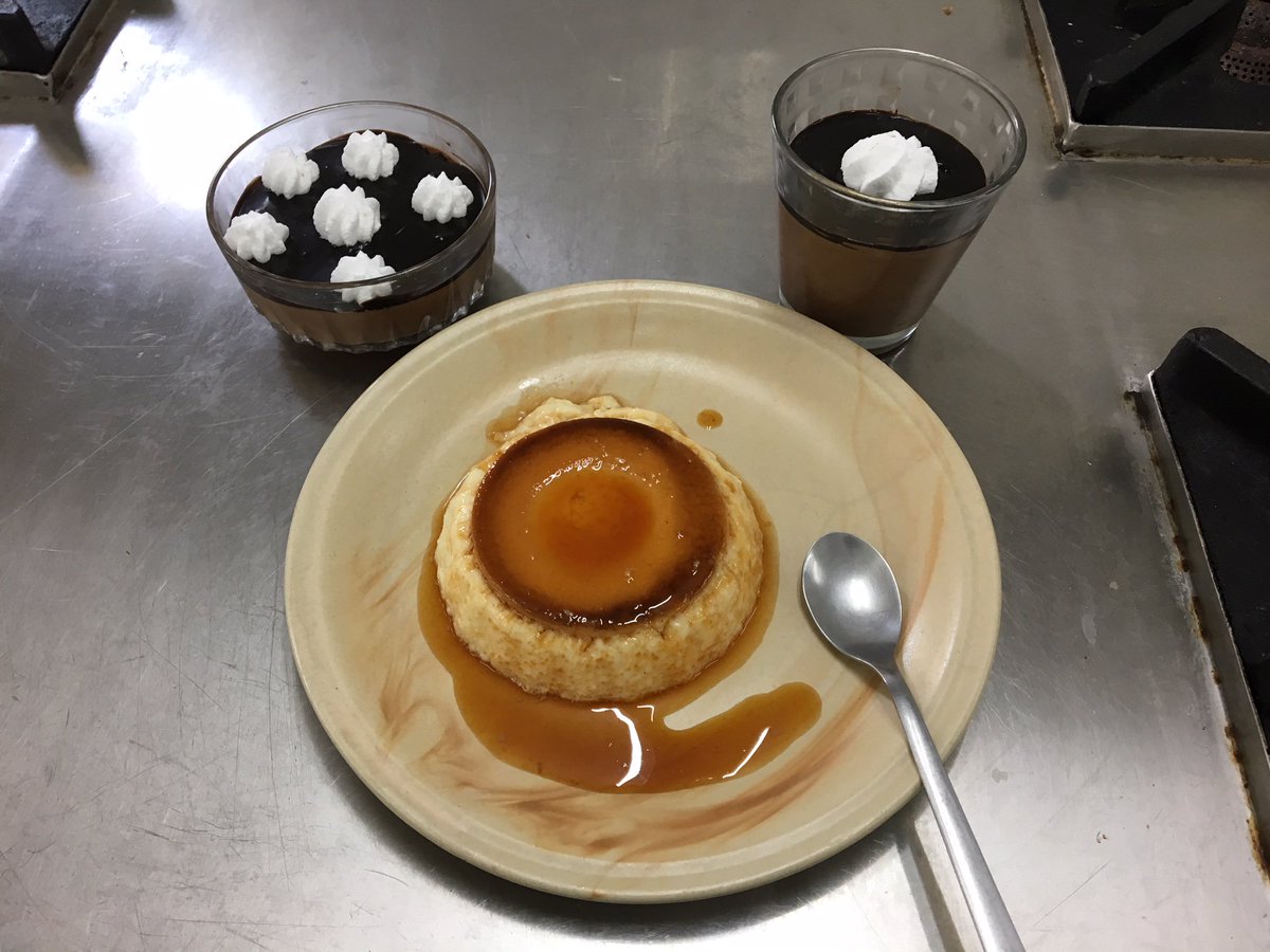 vf_cook4change's tweet photo. This 'Chocolate mousse' and 'Caramel Custard' simply looks delicious! Practical no 9 at the 'Culinaris Cookery Course' turned into a desert bar. #Cookforchange #Culinaris #Bethchange #Kitchenstories #anyonecancook #bakefeast https://t.co/2Xv55TpztF