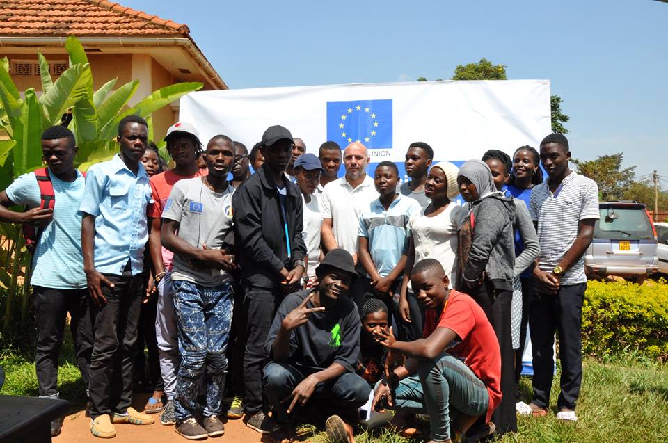 DFornara's tweet photo. During #ItalianCulturalCulinaryWeek film director Vincenzo Marra lectured photography/videography students at Bwaise Business &amp; Vocational Institute (#BBVI), under @EUinUG funded project "Strengthening Social Cohesion &amp; Stability in Slums Population" with #AFFCAD &amp; #IOM
@ItalyMFA https://t.co/2v6VN1c5eN
