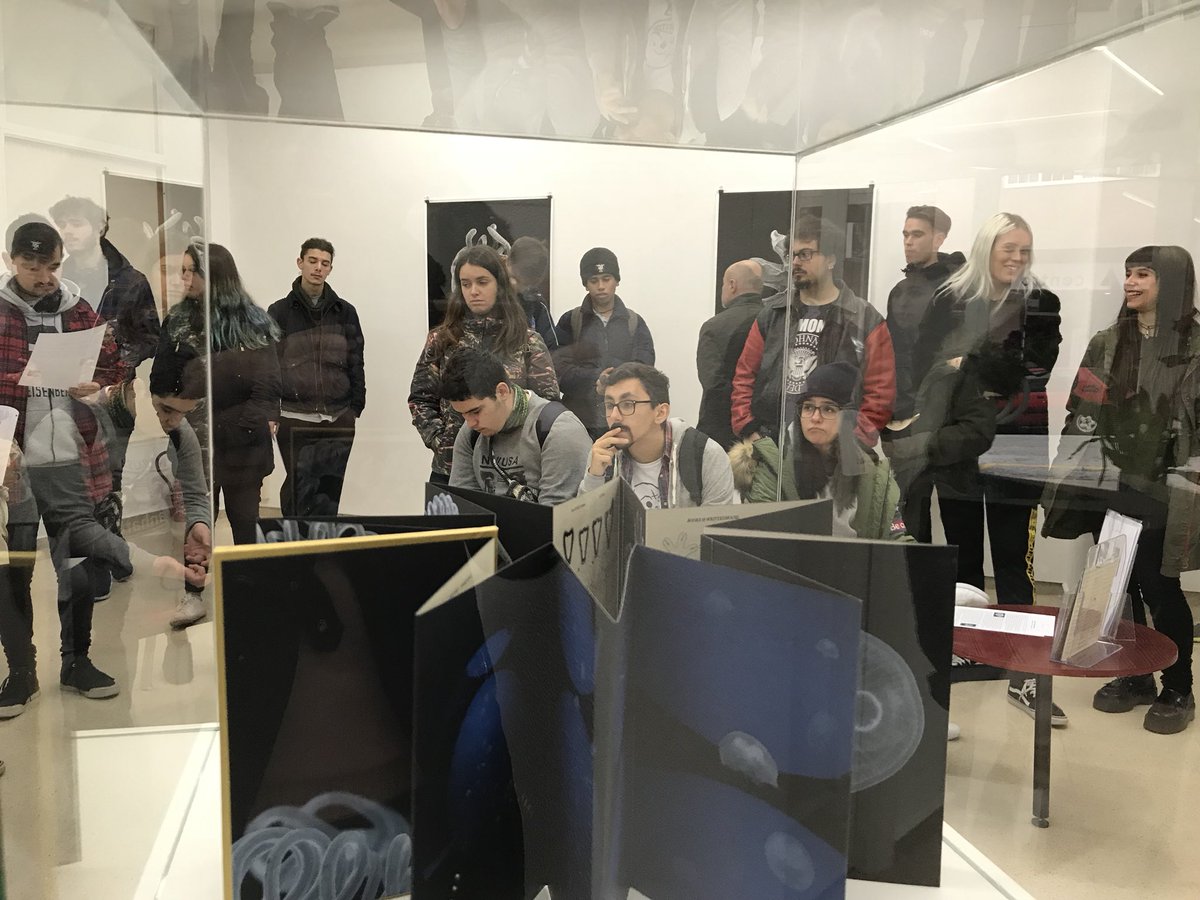 OutonoFoto's tweet photo. Visitas guiadas polas exposicións do #OF2017 https://t.co/V6Sy1NQOgp
