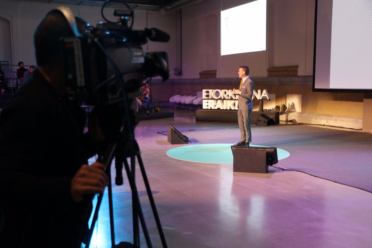 Gipuzkoa's tweet image. Hasi da #Partaidetza Kongresuaren bigarren eguna. Nazioarteko kasuez jardungo dute gaur adituek. 🔴 Zuzenean gure kanaletan: Gipuzkoa.tv, FB eta Youtube.