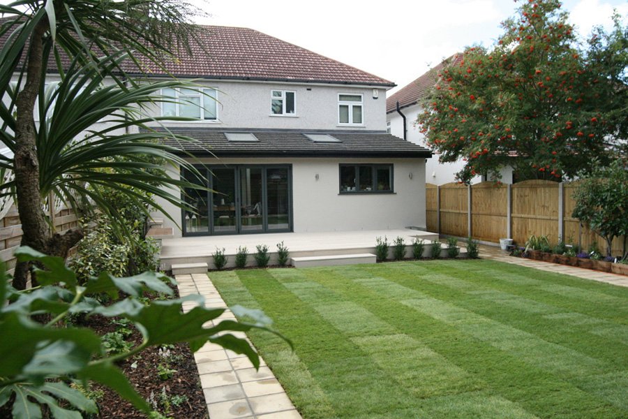 EarthCareDesign's tweet photo. Perhaps an overhaul of your borders, a new patio or decking area for entertaining, or some trellis screening is all that’s needed to give your garden a lift, while also enhancing its value? For quality #landscaping #Sutton, Contact EarthCare today https://t.co/VExGmAPZIN https://t.co/7rmMGQHpgb