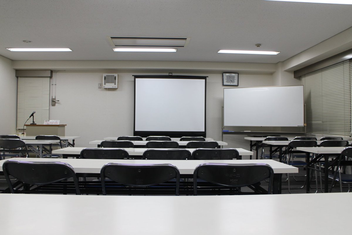 OsakaSmg's tweet photo. 近商ビル7B　15.5坪　51㎡　10-36名収容可能　終日利用10-21時　31,000円
セミナー会場としてだけではなく、最近ではオーディションや芸能関係の控室としてのご利用もされています。　
#大阪　#貸会議室　#セミナー会場　#オーディション https://t.co/yUbDIAjIDC